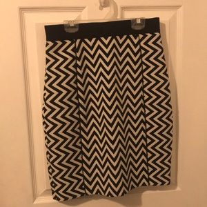 Black & white pattern. Brand new, never worn!